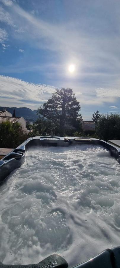 Studio Port Pin Vue Mer, Jacuzzi, Hammam, Parking Prives Cassis Eksteriør bilde
