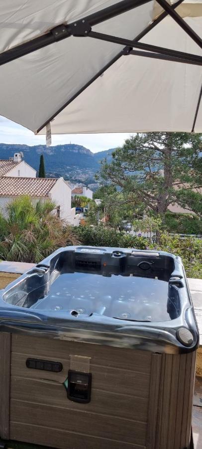 Studio Port Pin Vue Mer, Jacuzzi, Hammam, Parking Prives Cassis Eksteriør bilde